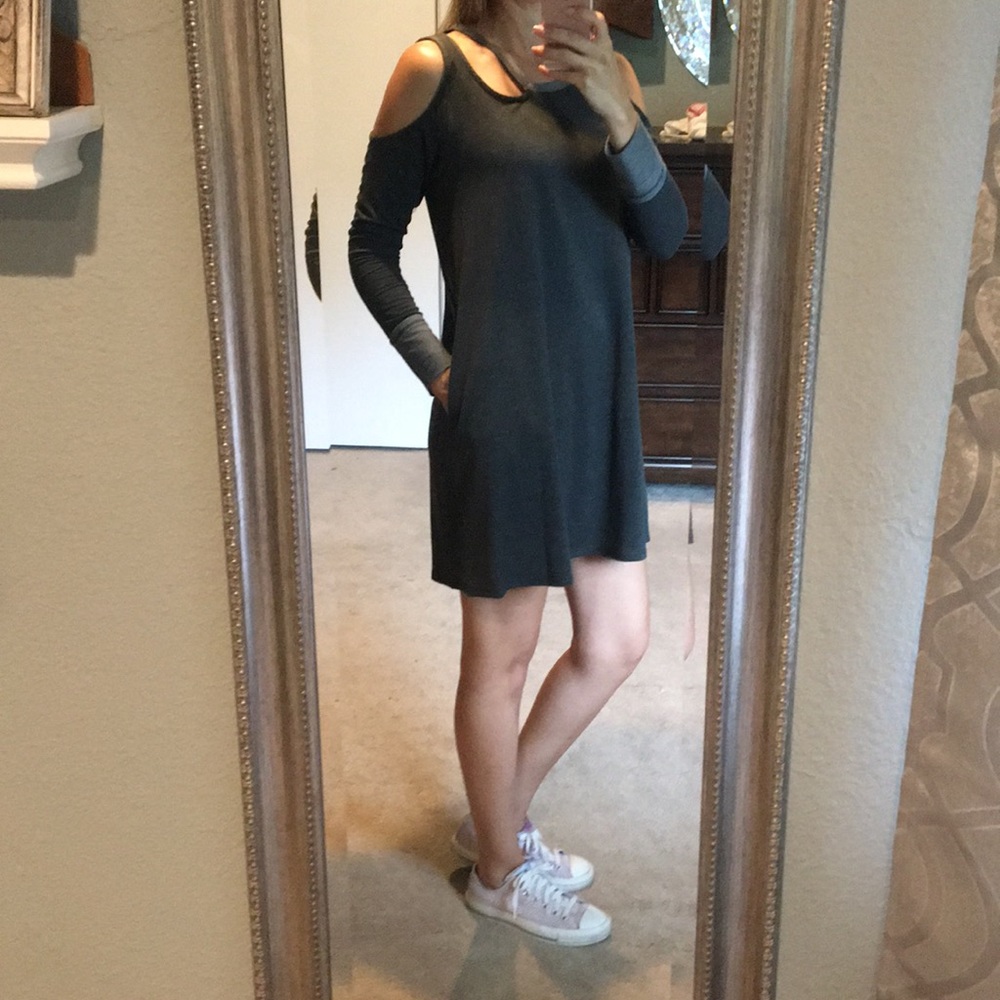 SOLD...unable to delete listing.🤷‍♀️ - Picture 2 of 3